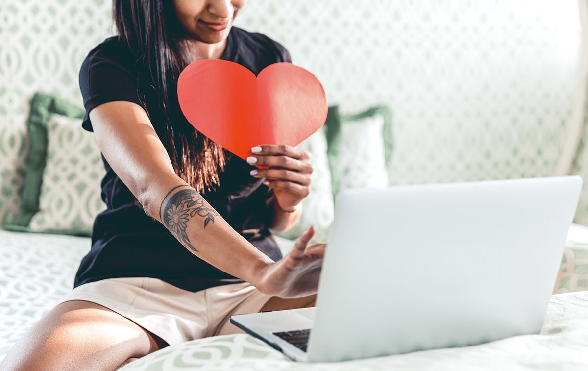 Happy couple who made their long-distance relationship work