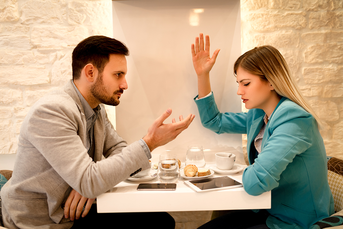 Image illustrating a couple arguing, a common consequence of relationship insecurity