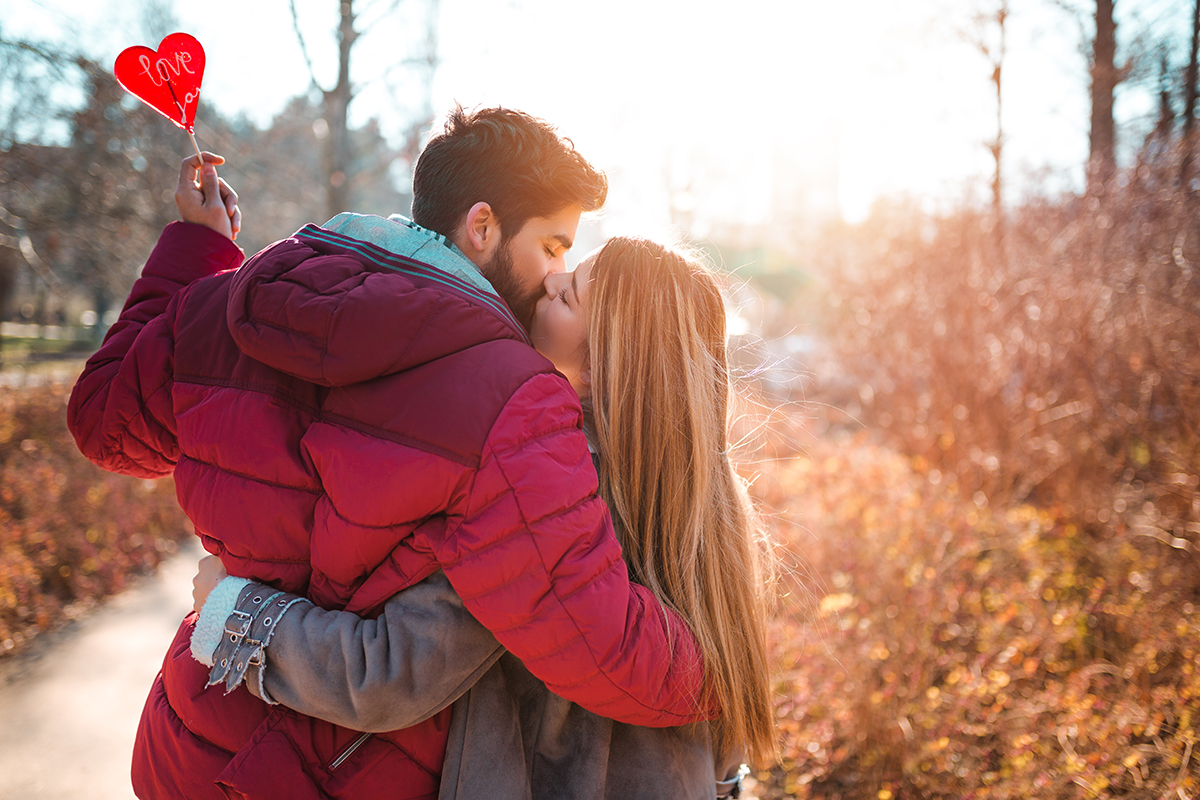 Sarah and Mike, a couple who emphasizes expressing love daily