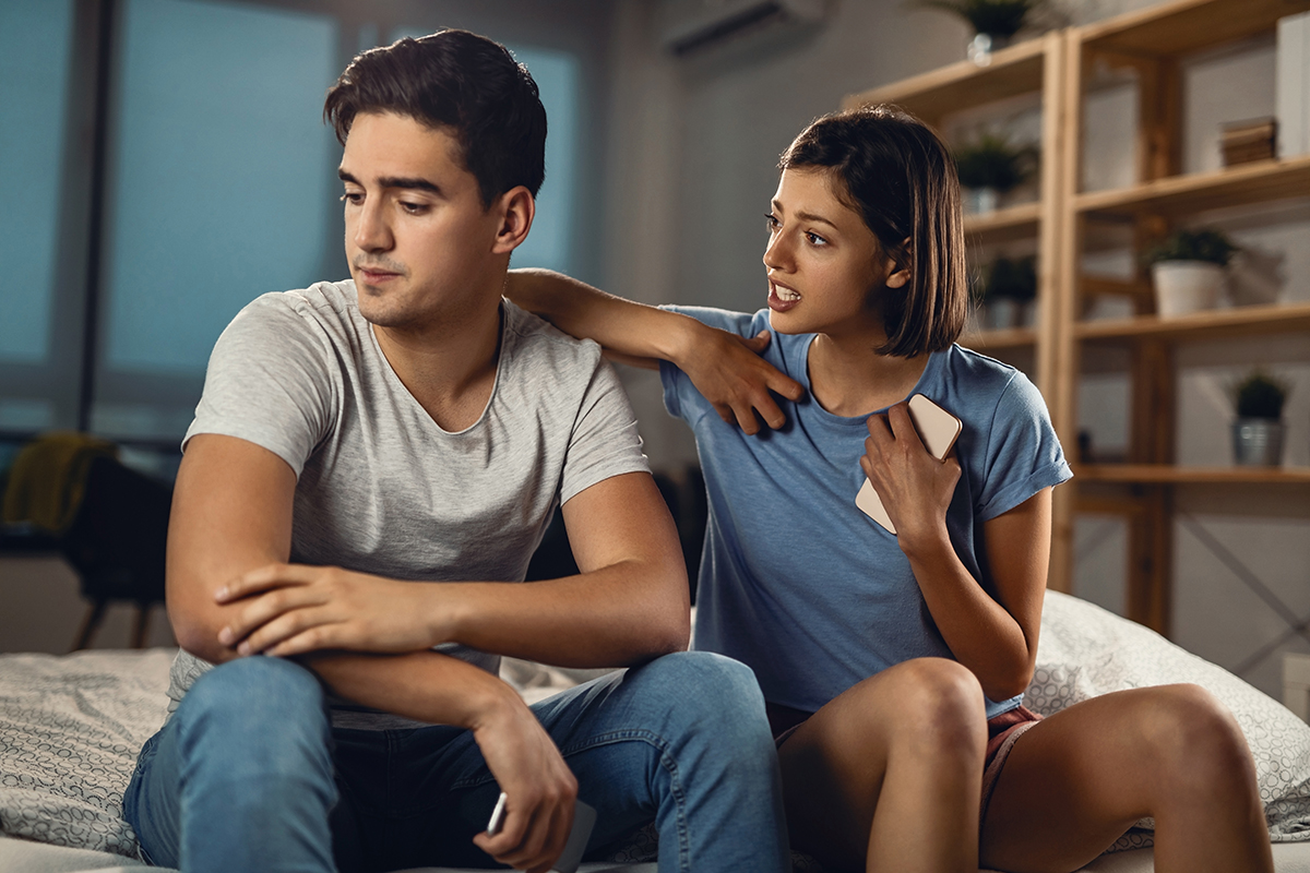 Couple discovering how to stop arguments in a relationship by avoiding blame