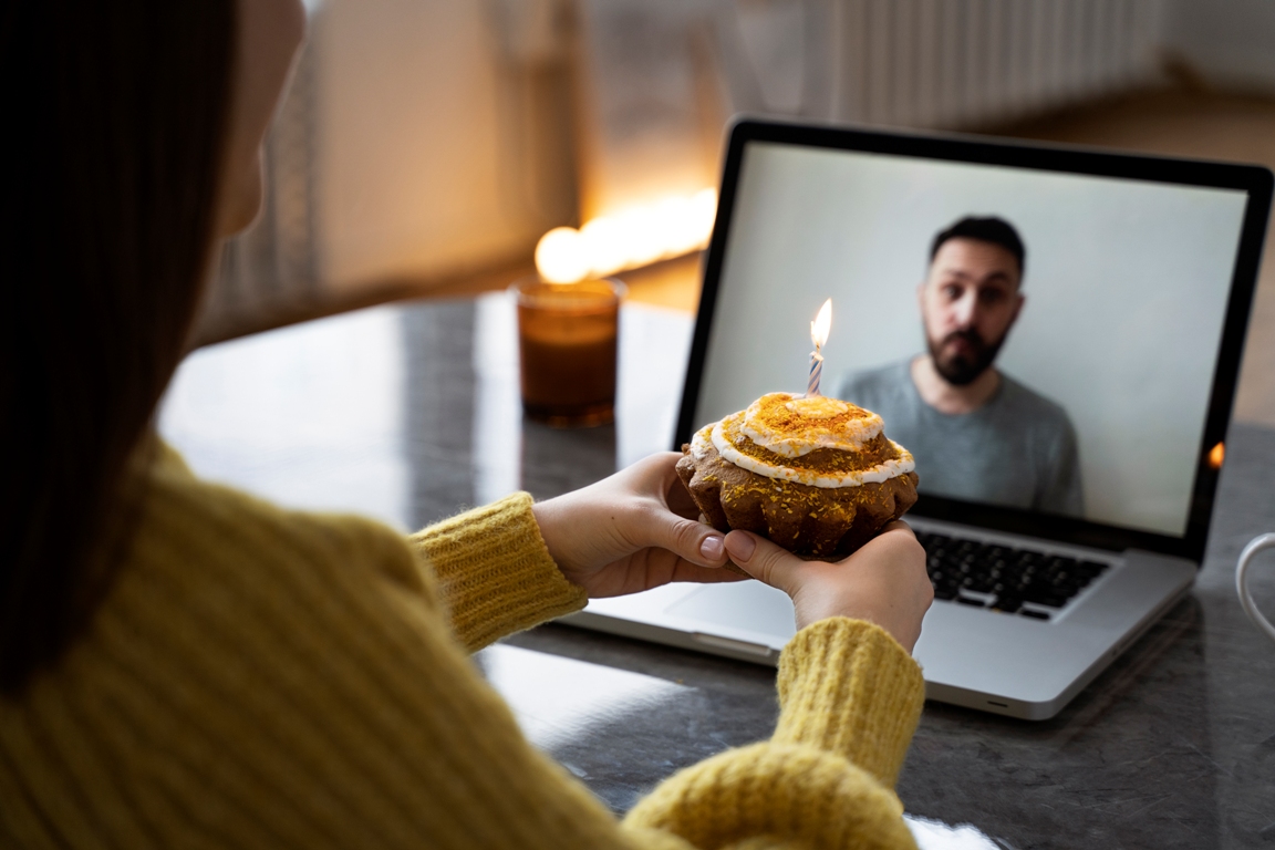 Couple on video call maintaining intimacy in a long distance relationship