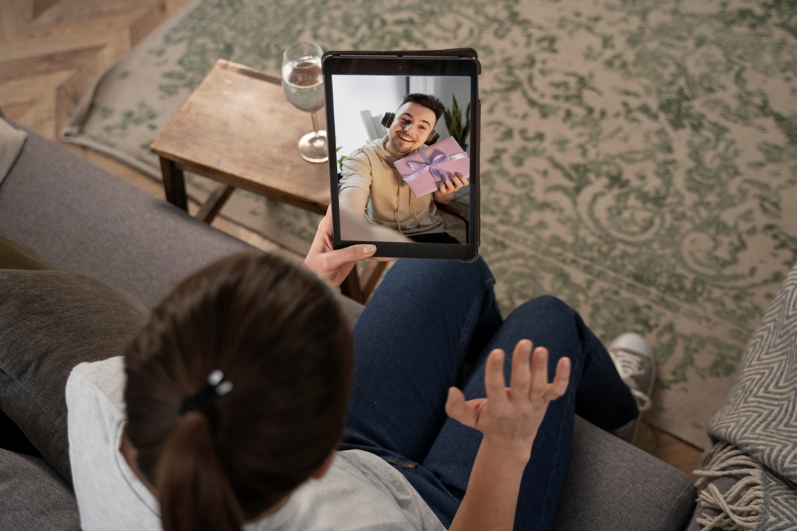 Couple showing gratitude to maintain emotional intimacy in long distance relationship